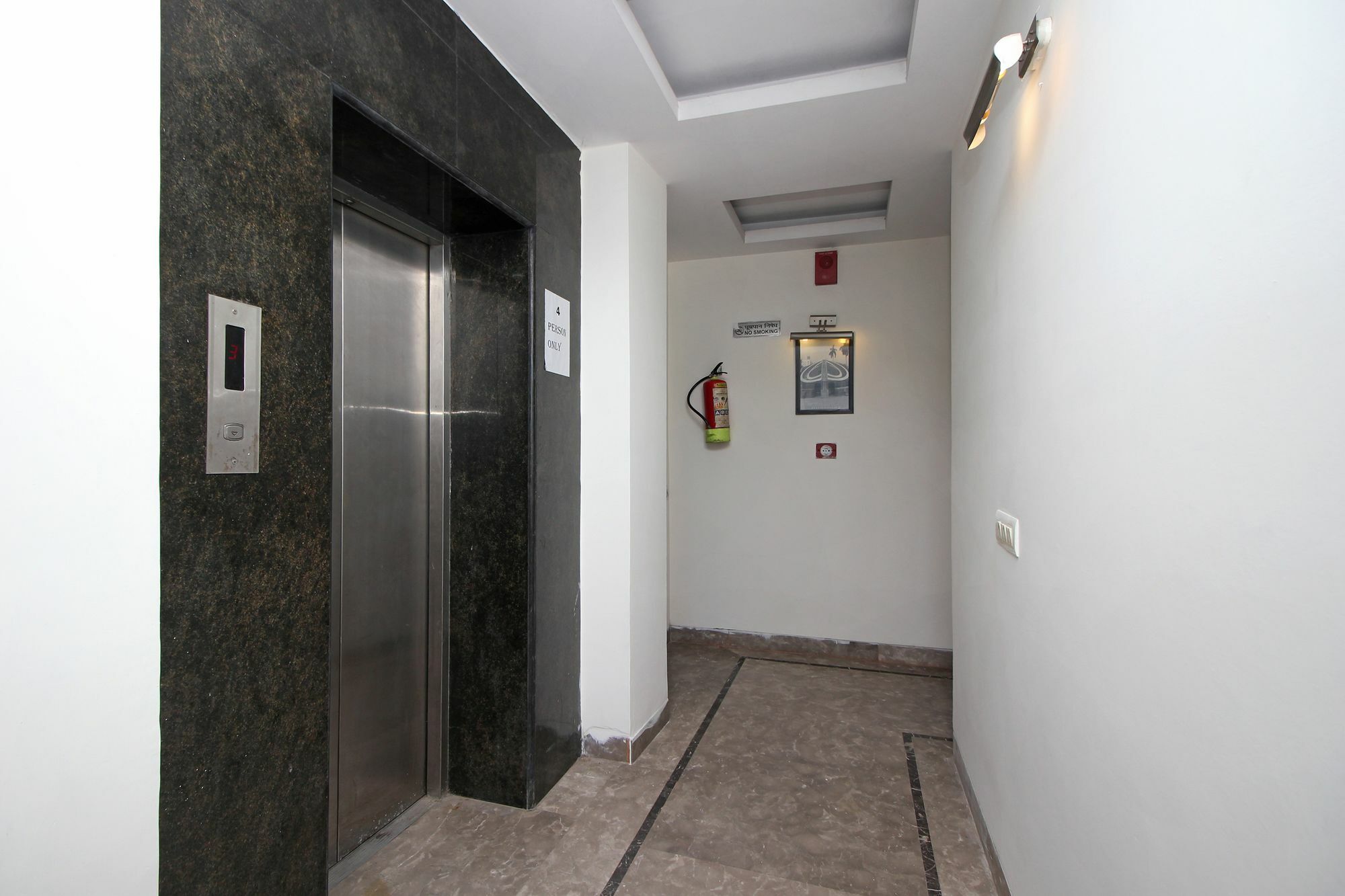 Oyo 9030 Hotel Delhi Airport Plaza New Delhi Eksteriør bilde