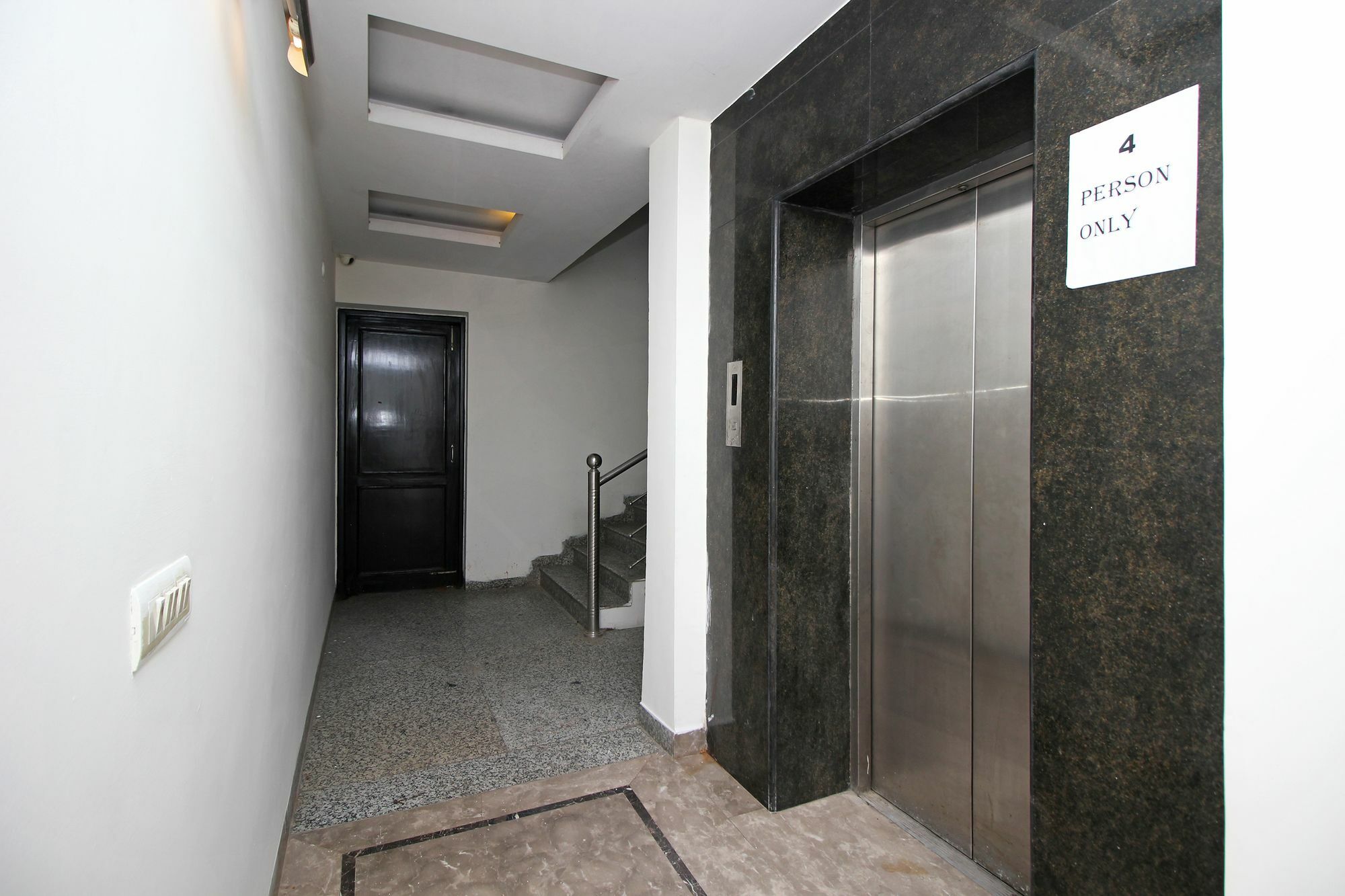 Oyo 9030 Hotel Delhi Airport Plaza New Delhi Eksteriør bilde